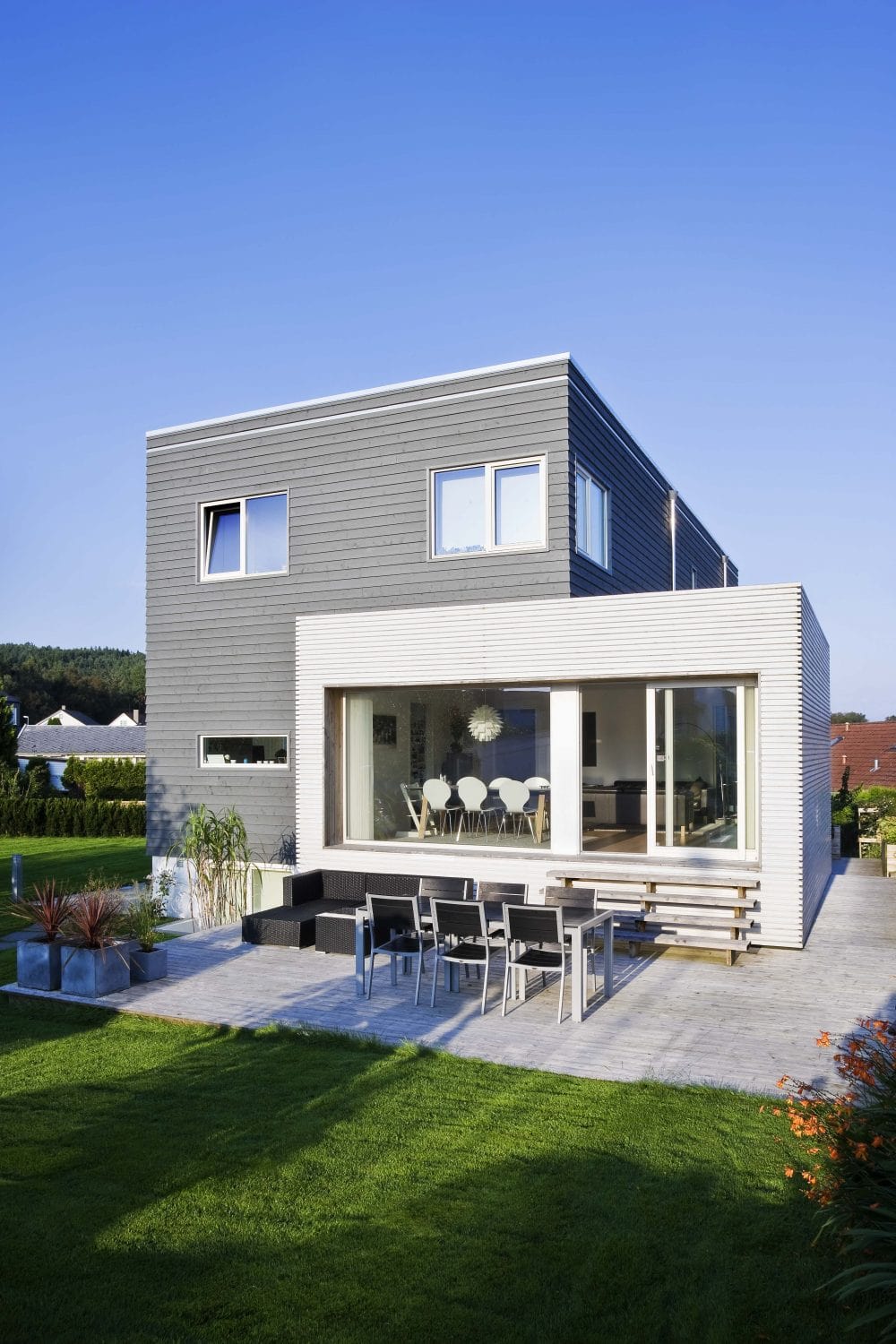 Familie-bolig i flere niveauer bygget i træ fra Superwood