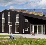 Danmarks mest klimavenlige børneinstitution bygget i brædder fra Superwood